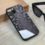 Maska Torbica Shiny glass za iPhone 15 6.1 crna cena 1000 din slika